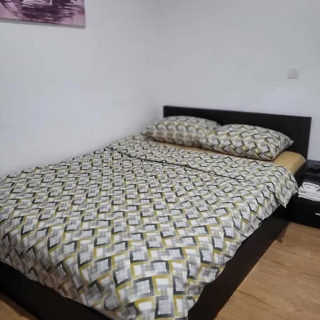 за гости лилия Apartment Chissarja